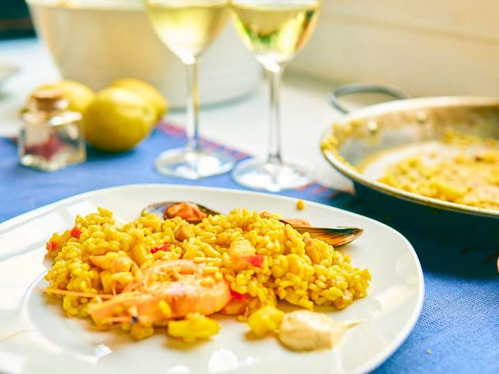 Make Authentic Paella in Madrid With Chef Belén - Cooking Class 